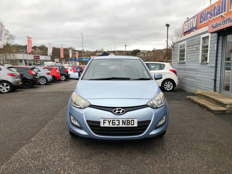 Used Hyundai i20 2013 for sale - 76712231: Photo 2
