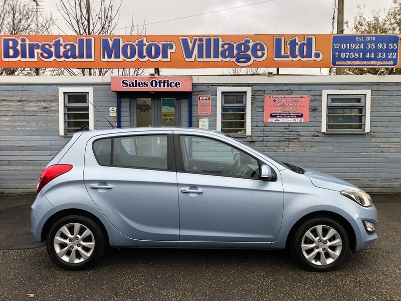 Used Hyundai i20 2013 for sale - 76712231: Photo 3