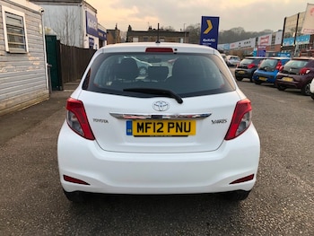 Used Toyota Yaris 2012 for sale - 77749296: Photo