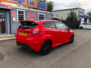 Used Ford Fiesta 2015 for sale - 75384736: Photo