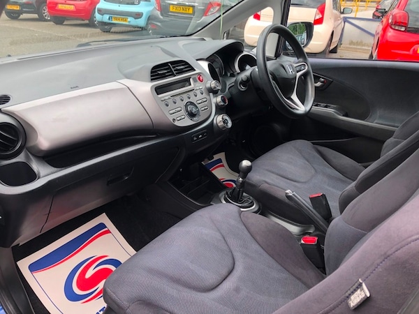 Used Honda Jazz 2010 for sale - 74931402: Photo 11