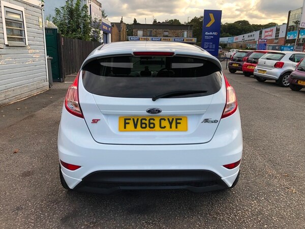 Used Ford Fiesta 2017 for sale - 75516532: Photo 4