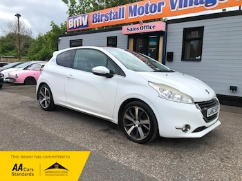 Used Peugeot 208 2013 for sale - 78819860: Photo
