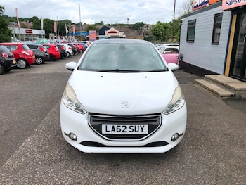 Used Peugeot 208 2013 for sale - 78819860: Photo