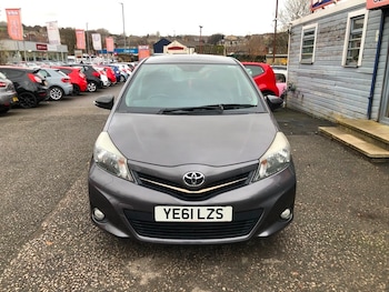 Used Toyota Yaris 2011 for sale - 76798970: Photo