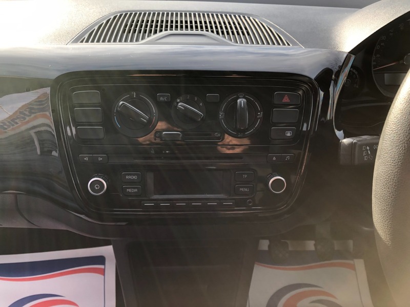 Used Volkswagen up! 2014 for sale - 76836719: Photo 9