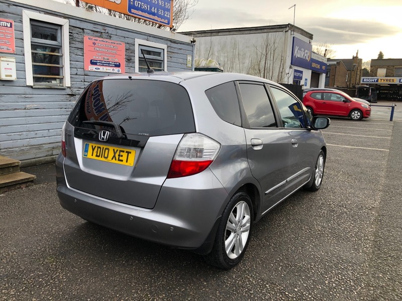 Used Honda Jazz 2010 for sale - 77521752: Photo 5