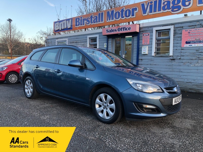 Used Vauxhall Astra 2013 for sale - 76784678: Photo 1