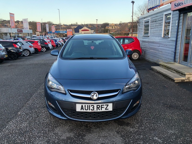Used Vauxhall Astra 2013 for sale - 76784678: Photo 2