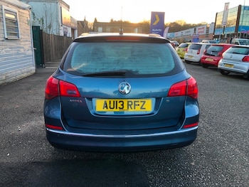 Used Vauxhall Astra 2013 for sale - 76784678: Photo