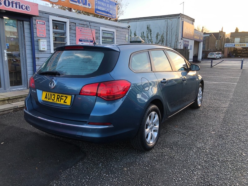 Used Vauxhall Astra 2013 for sale - 76784678: Photo 5