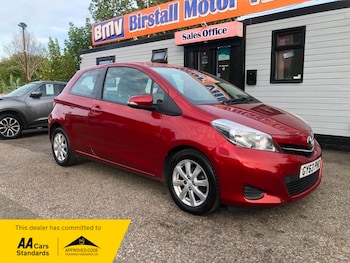 Used Toyota Yaris 2013 for sale - 79531077: Photo