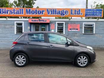 Used Toyota Yaris 2013 for sale - 74684657: Photo