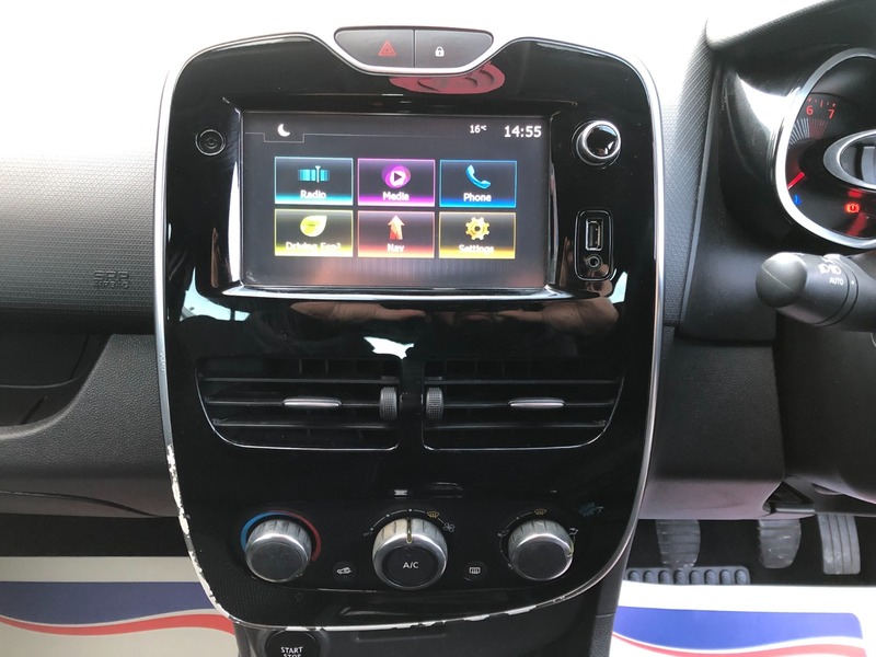Used Renault Clio 2016 for sale - 76884568: Photo 11