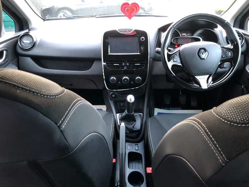 Used Renault Clio 2016 for sale - 76884568: Photo 17