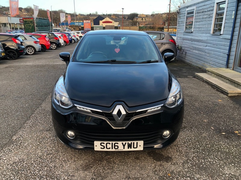 Used Renault Clio 2016 for sale - 76884568: Photo 2