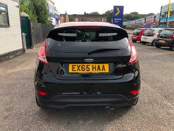 Used Ford Fiesta 2015 for sale - 79142890: Photo