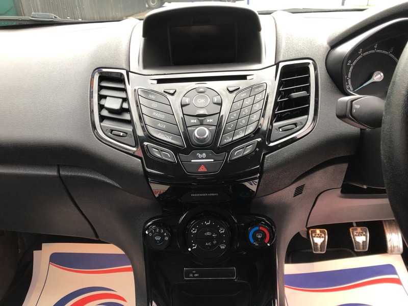 Used Ford Fiesta 2016 for sale - 76547392: Photo 13