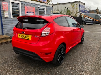 Used Ford Fiesta 2016 for sale - 76547392: Photo