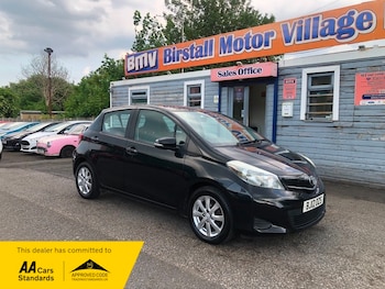 Used Toyota Yaris 2012 for sale - 78702964: Photo
