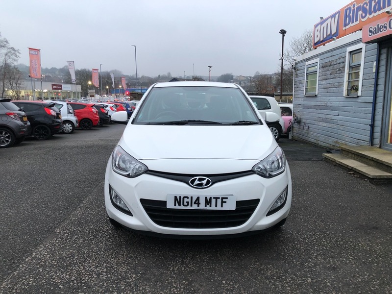 Used Hyundai i20 2014 for sale - 77027775: Photo 2