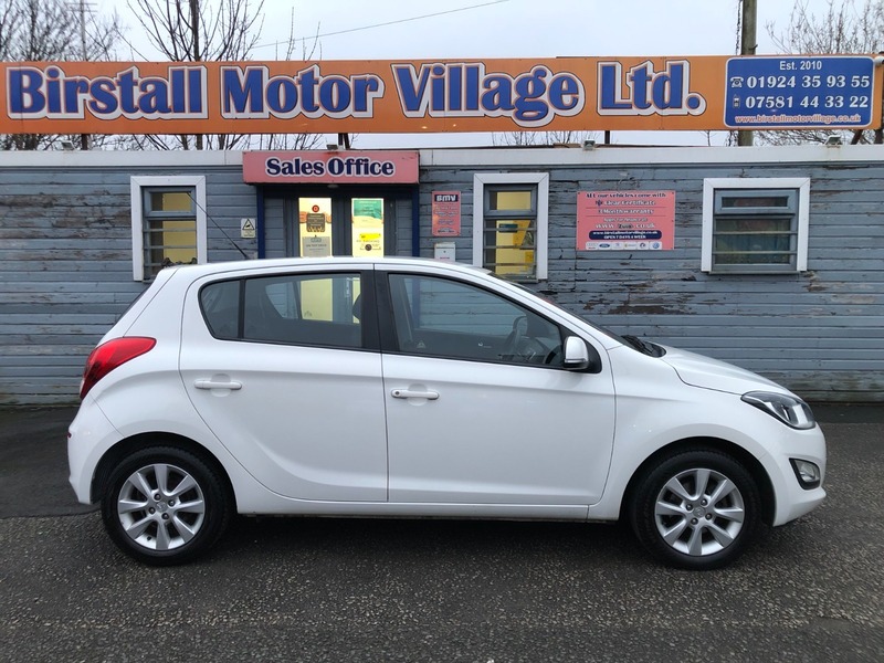 Used Hyundai i20 2014 for sale - 77027775: Photo 3