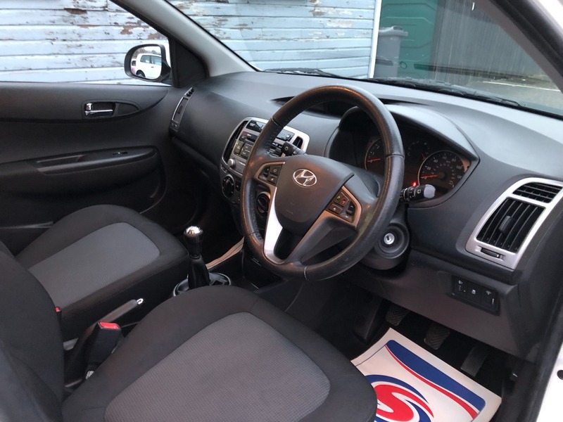 Used Hyundai i20 2014 for sale - 77027775: Photo 9