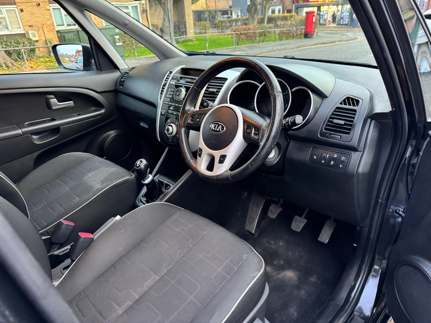 Used Kia Venga 2012 for sale - 76547312: Photo 9