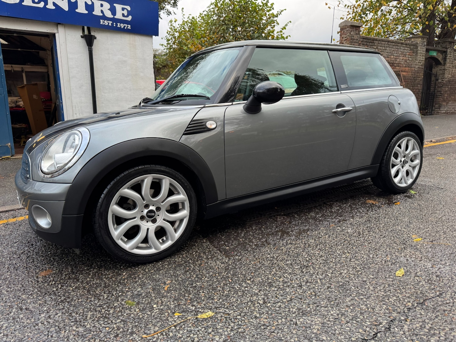 Used MINI Hatch 2010 for sale - 76319744: Photo 35
