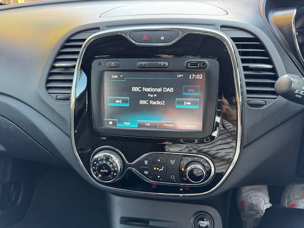 Used Renault Captur 2016 for sale - 76225151: Photo 30
