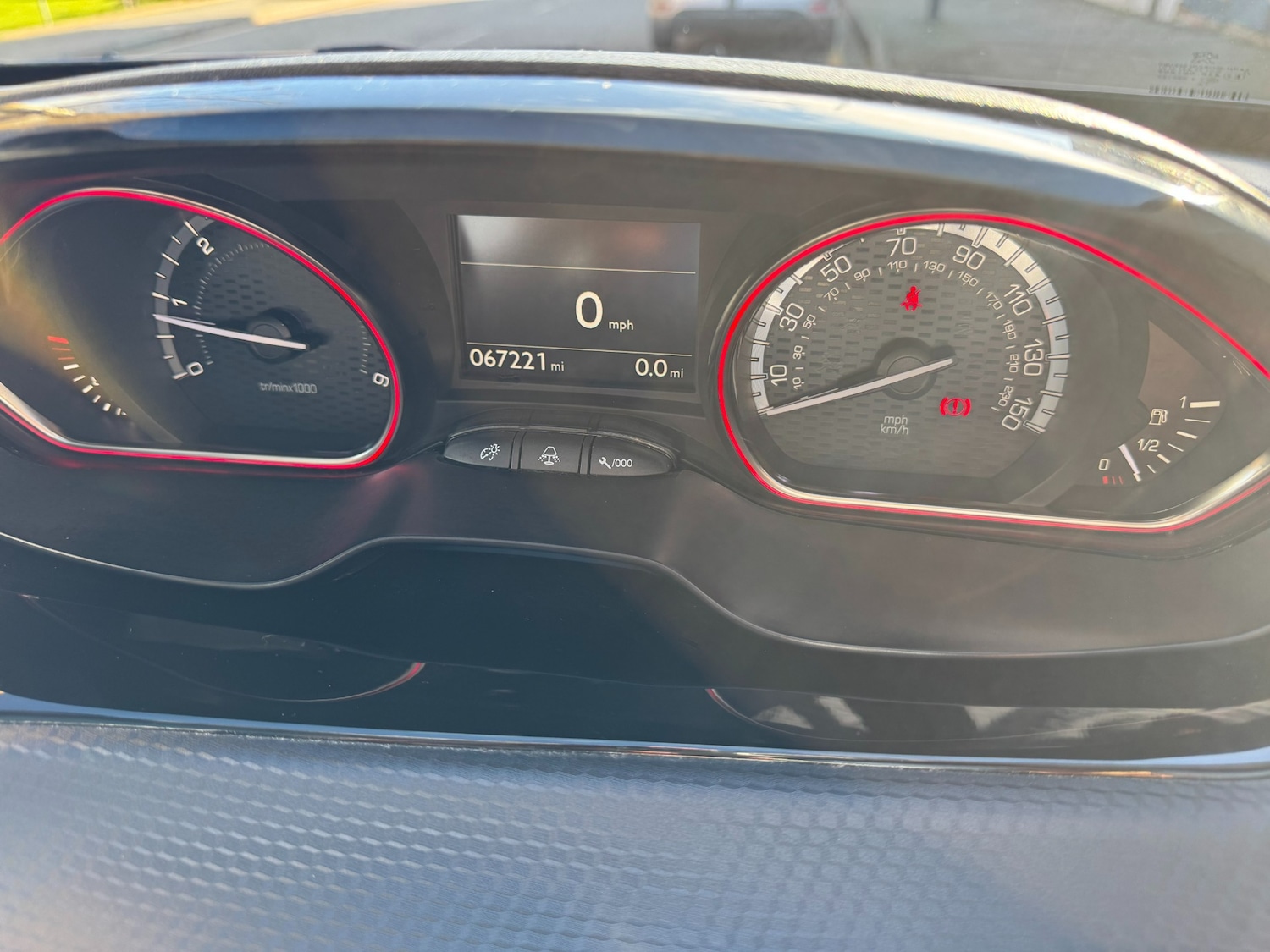 Used Peugeot 2008 2017 for sale - 77283387: Photo 13