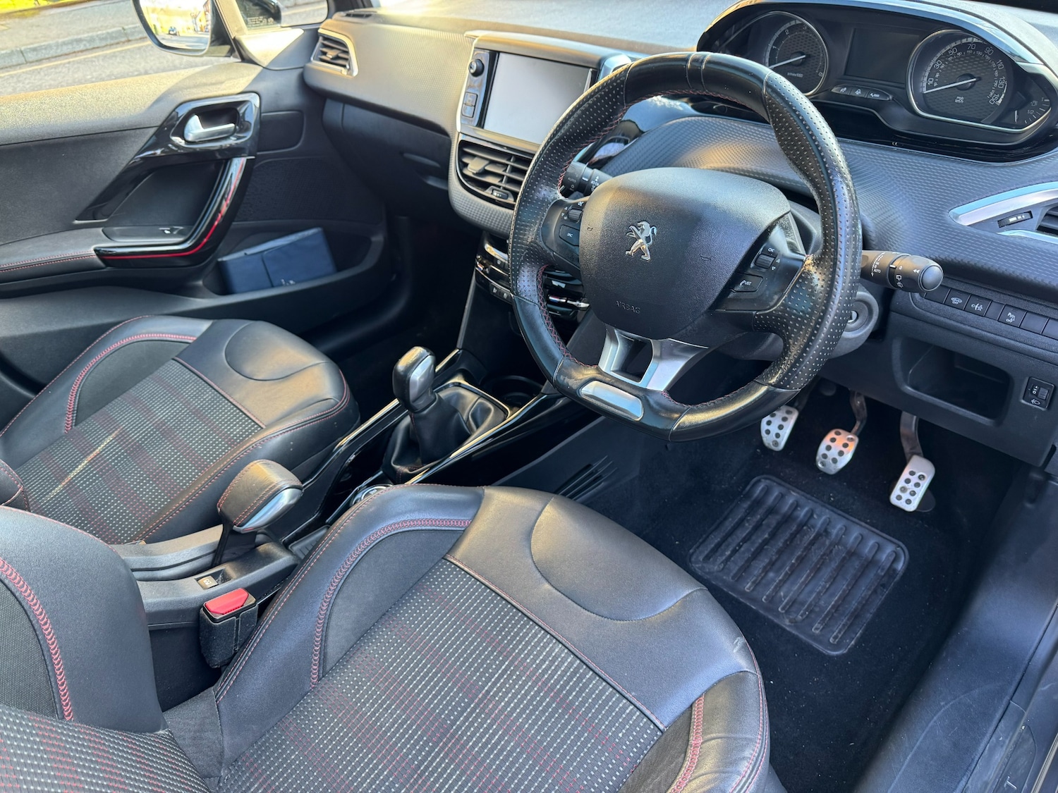 Used Peugeot 2008 2017 for sale - 77283387: Photo 16