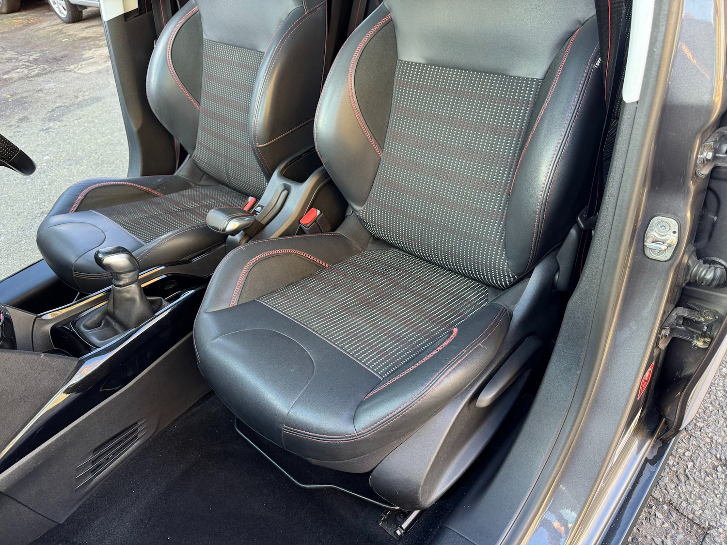 Used Peugeot 2008 2017 for sale - 77283387: Photo 22