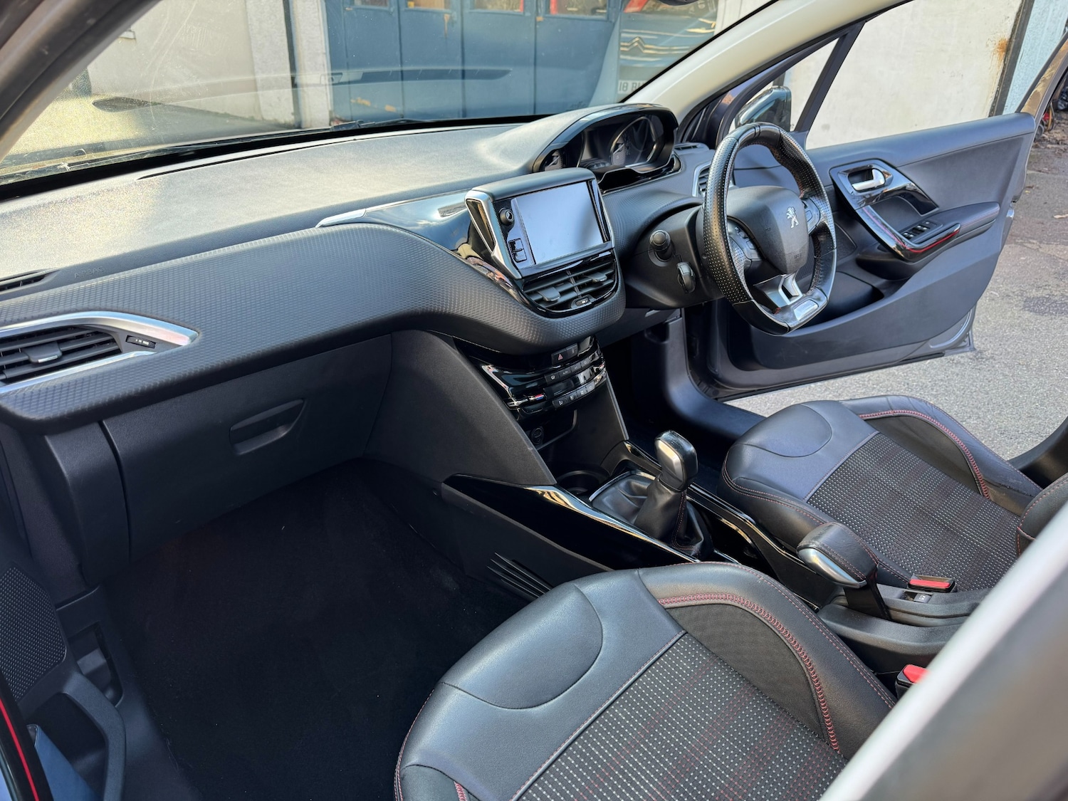 Used Peugeot 2008 2017 for sale - 77283387: Photo 23