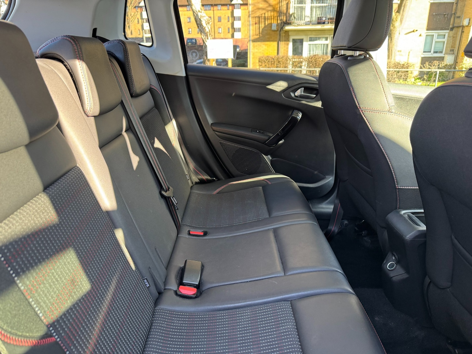 Used Peugeot 2008 2017 for sale - 77283387: Photo 48