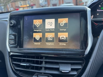 Used Peugeot 2008 2016 for sale - 77233832: Photo