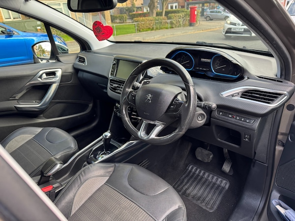 Used Peugeot 2008 2014 for sale - 76104846: Photo 13