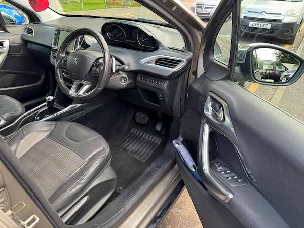 Used Peugeot 2008 2014 for sale - 76104846: Photo 26