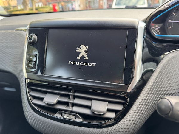 Used Peugeot 2008 2014 for sale - 76104846: Photo 27