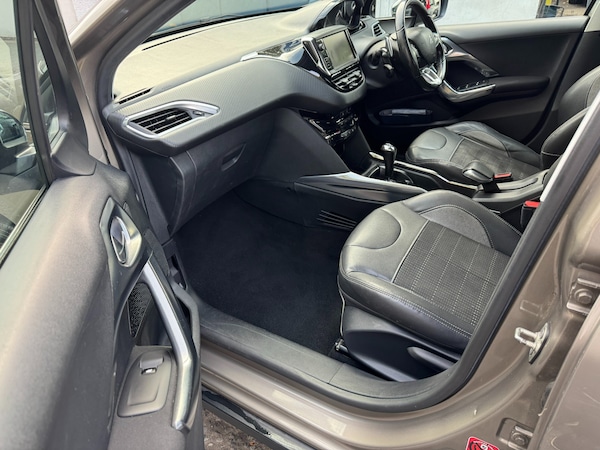 Used Peugeot 2008 2014 for sale - 76104846: Photo 29