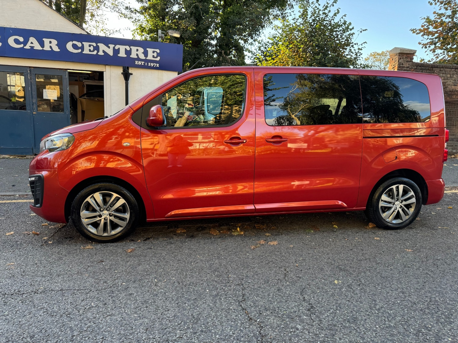 Used Peugeot Traveller 2017 for sale - 76249337: Photo 12