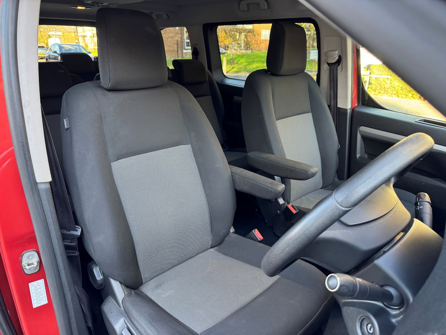 Used Peugeot Traveller 2017 for sale - 76249337: Photo 17