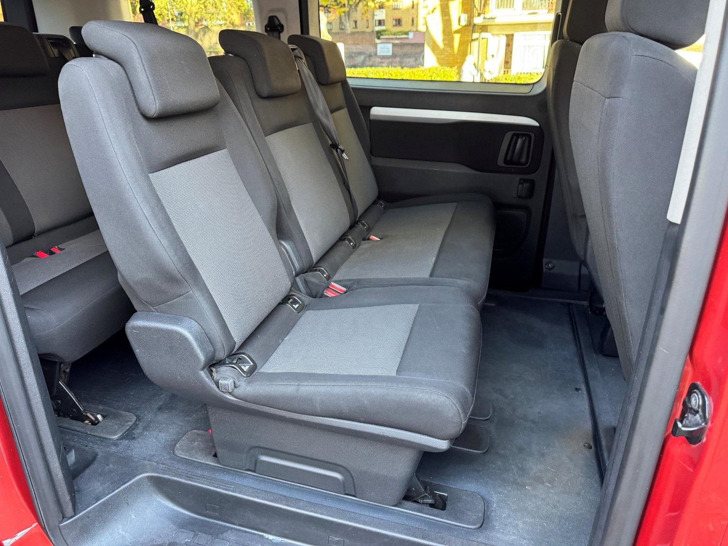 Used Peugeot Traveller 2017 for sale - 76249337: Photo 54