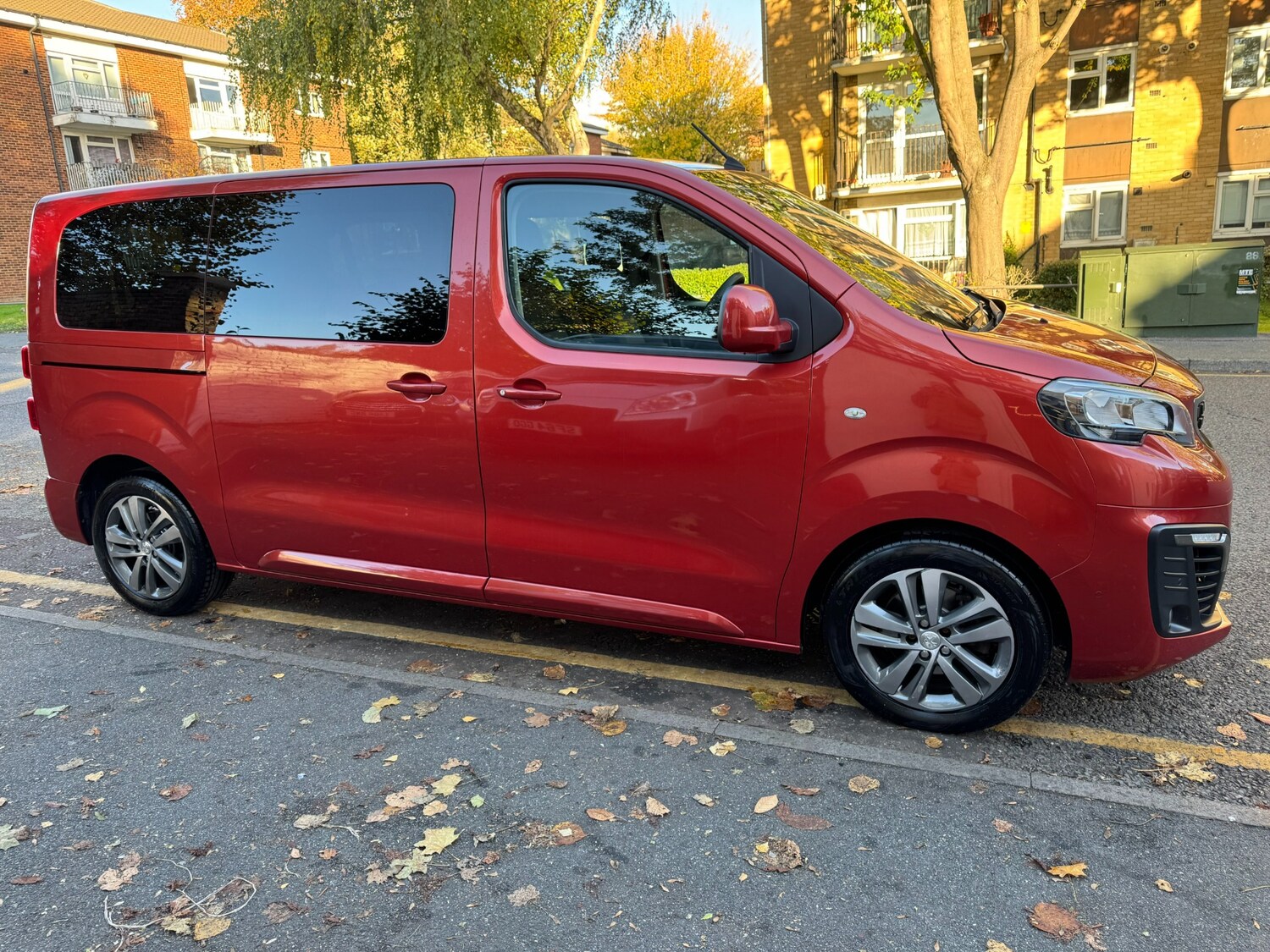 Used Peugeot Traveller 2017 for sale - 76249337: Photo 71