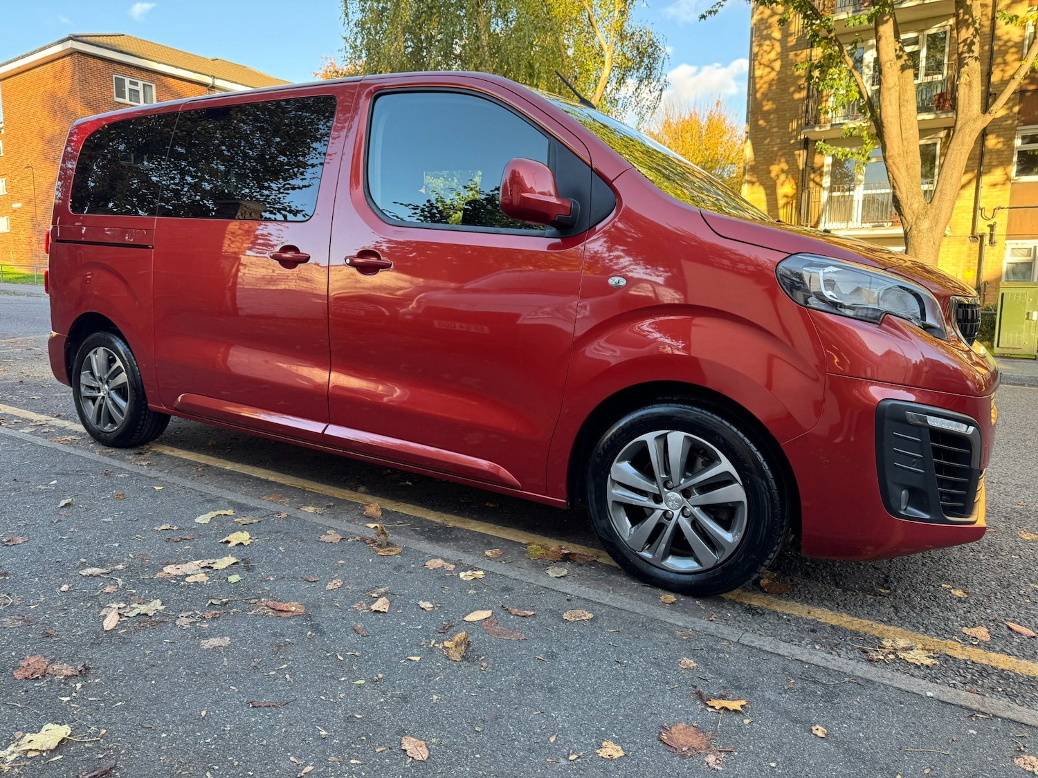 Used Peugeot Traveller 2017 for sale - 76249337: Photo 75