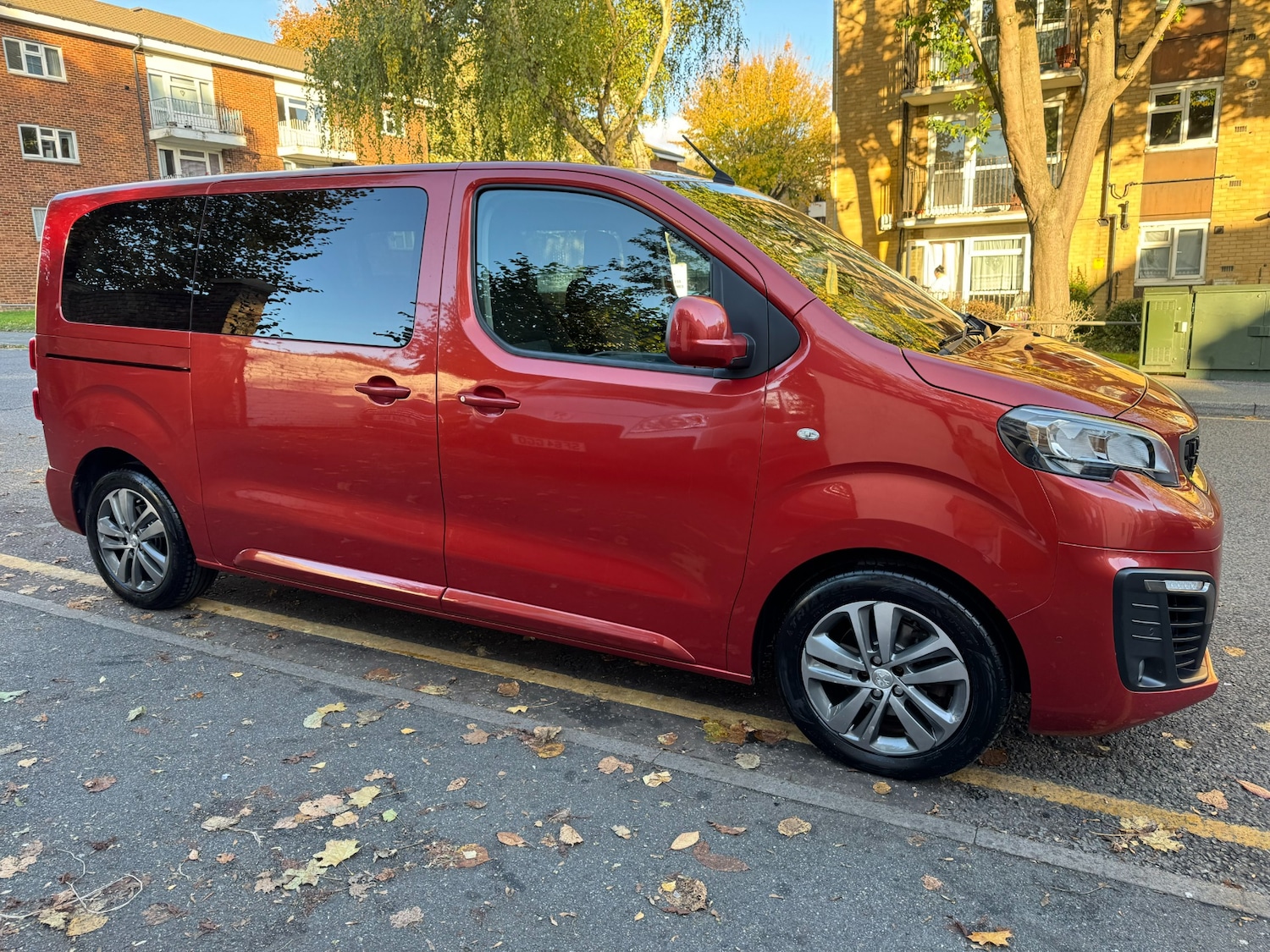 Used Peugeot Traveller 2017 for sale - 76249337: Photo 8