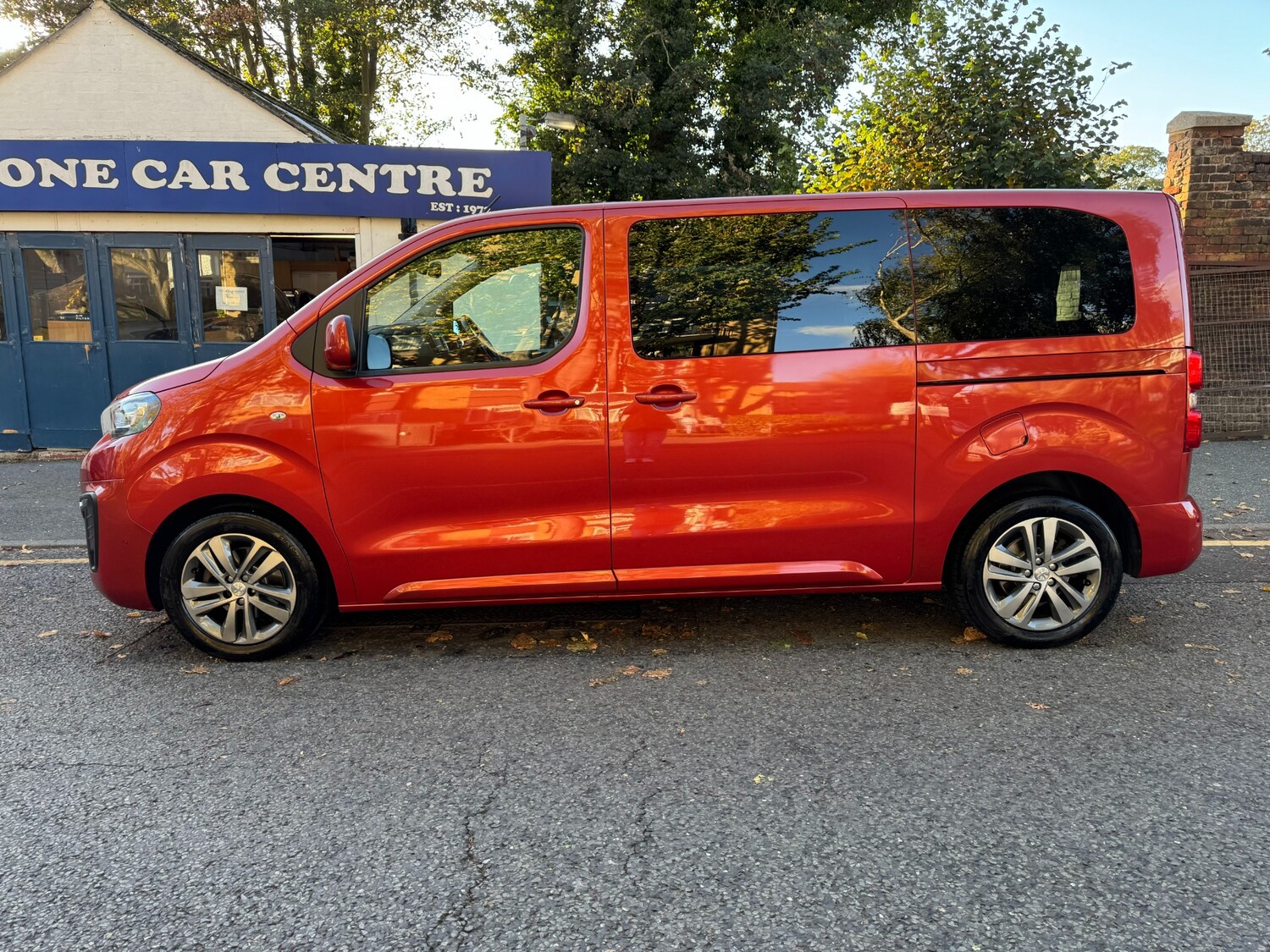 Used Peugeot Traveller 2017 for sale - 76249337: Photo 85