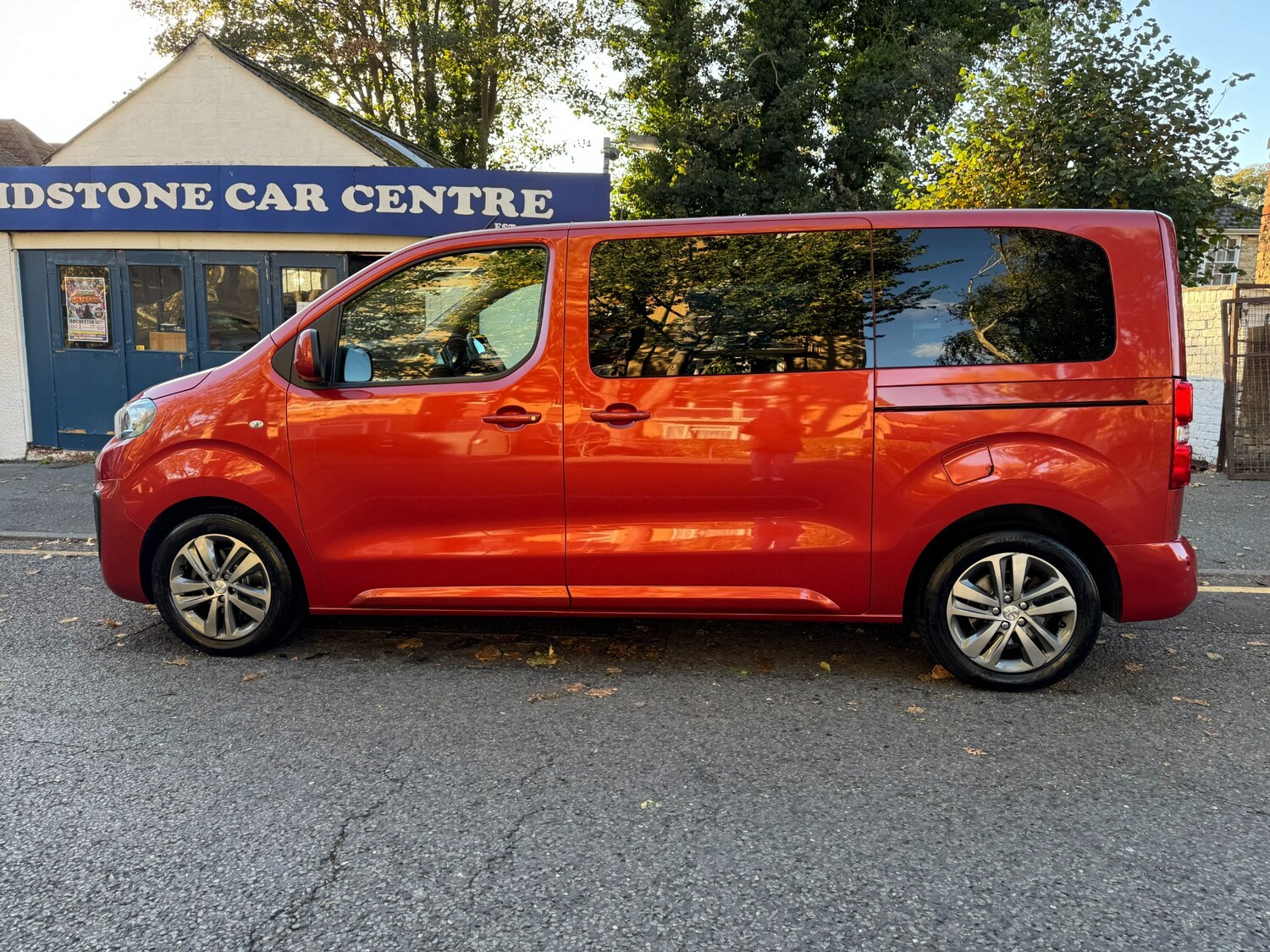 Used Peugeot Traveller 2017 for sale - 76249337: Photo 87