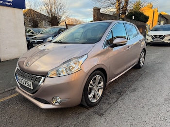 Used Peugeot 208 2013 for sale - 76570651: Photo