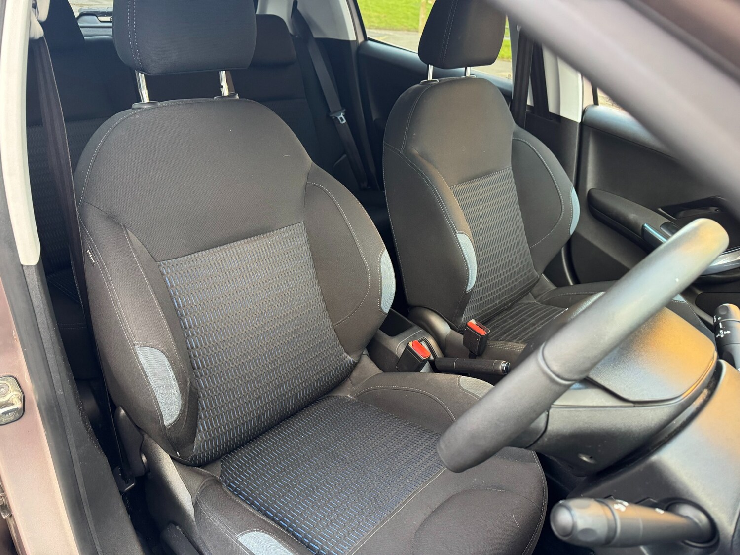 Used Peugeot 208 2013 for sale - 76570651: Photo 46